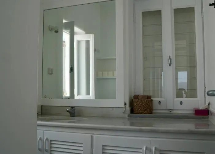 Joy Mykonos Boutique Hotel *