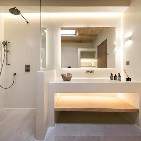 Joy Mykonos Boutique * Ano Mera