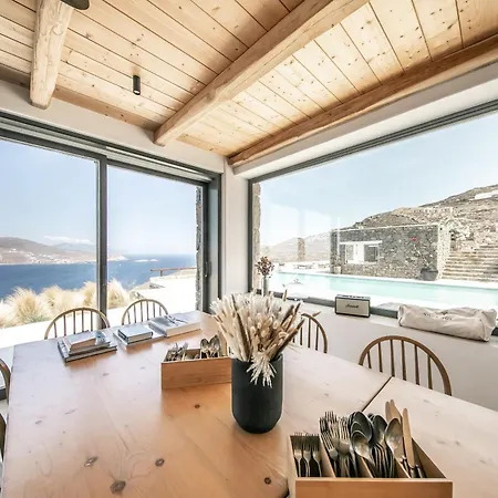 Joy Mykonos Boutique Hotel *