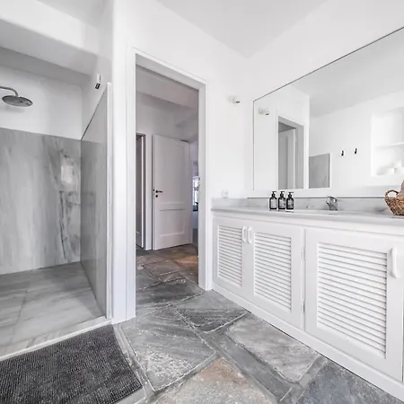 Joy Mykonos Boutique * Ano Mera