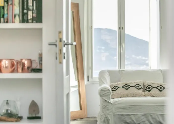 Joy Mykonos Boutique Ano Mera